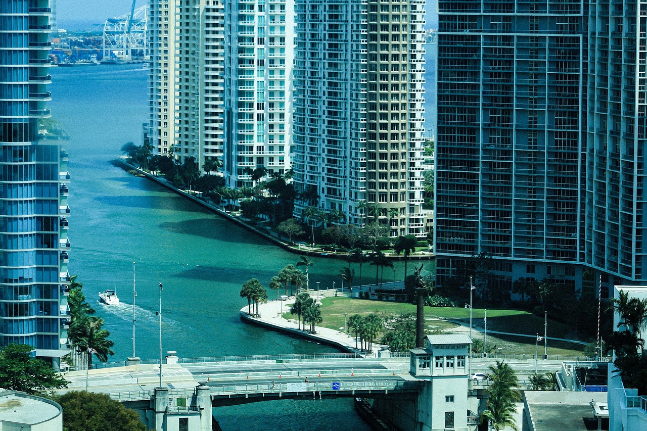 miami, metropolitan, downtown, brickell, architecture, urban, buildings, city, modern, skyline, cityscape, scenic, boat, river, miami river, green city, green cities, nature, green roof, eco friendly, florida, usa, sea, water, sky, boats, miami, miami, miami, miami, miami, brickell, brickell